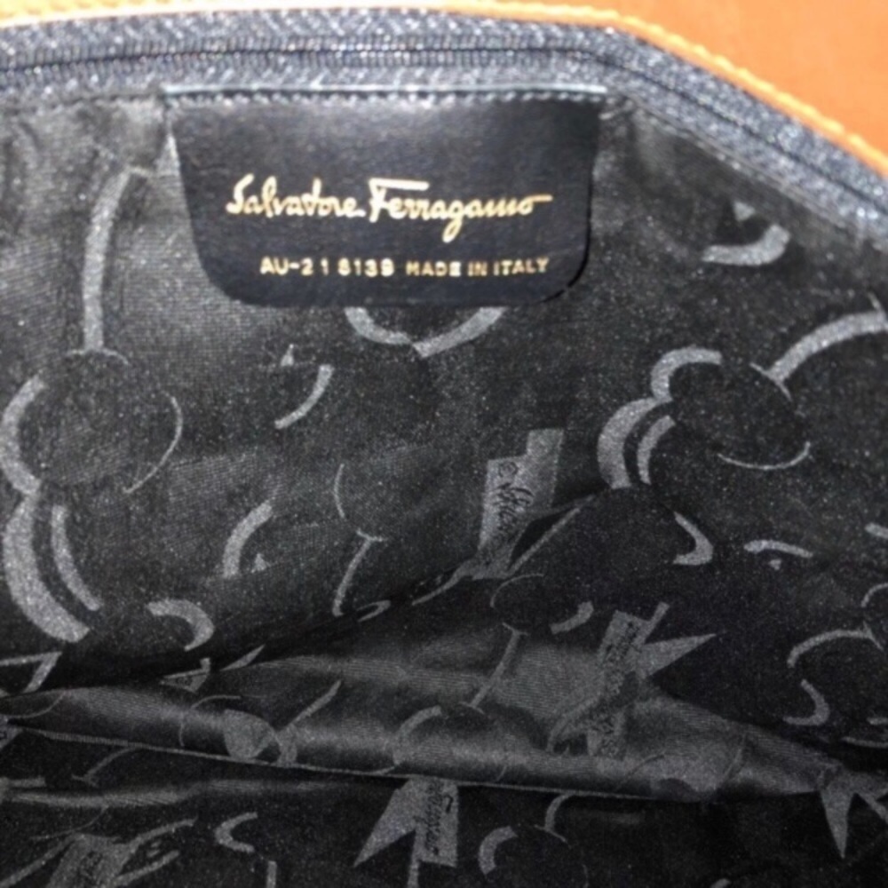 Salvatore Ferragamo Handbag - Picture 5 of 8